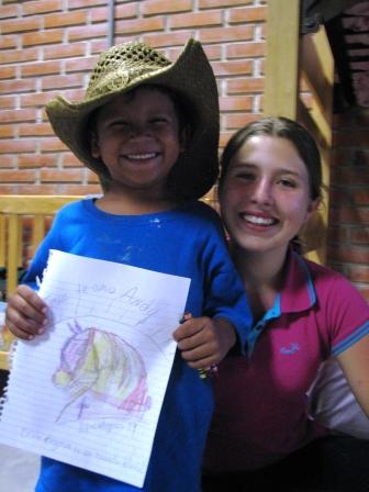 Honduras3508/4_Mrs._Tammy_draws_and_we_help_them_color_.JPG